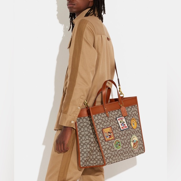 💰SOLD - CG974 - Disney X Coach Field Tote 40 in Signature Textile Jacquard - Picture 15 of 16